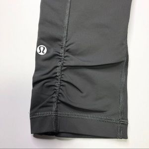 🍋🍋Gray Size 4 Lululemon Crops